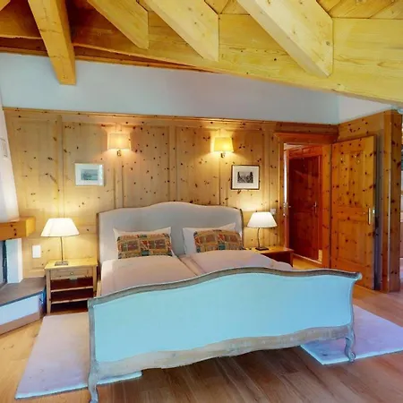 公寓 Trais Tschiervs *